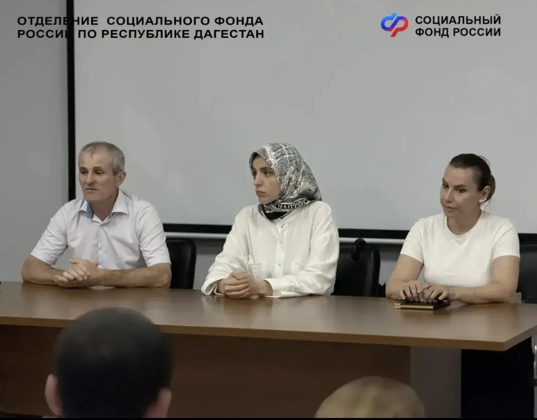 Специалисты Соцфонда Дагестана рассказали о досрочной пенсии врачам РКБ №2