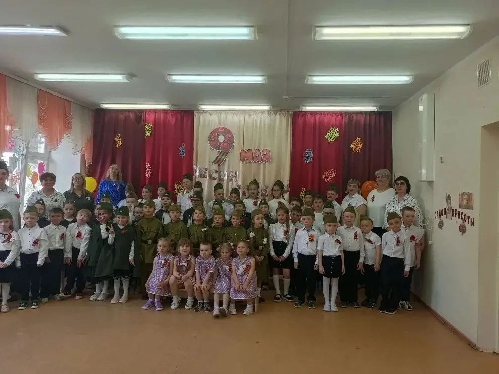 🎤 Ребята из группы "Лучики", побывали в детском саду "Берёзка" на музыкальном фестивал...