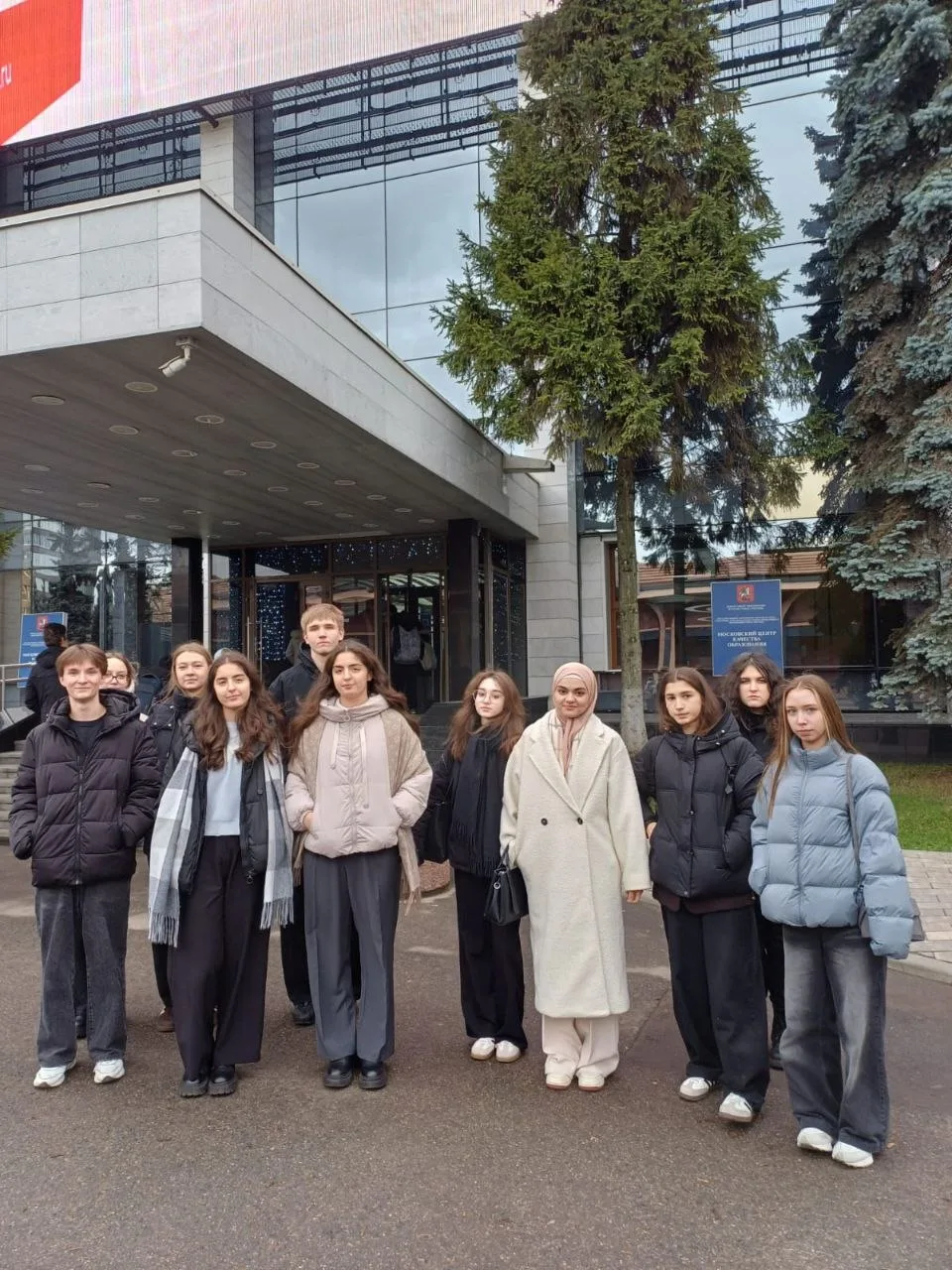 БЕЗ ГРАНИЦ 👨‍🎓  В этом году наши ученики из 10-го предпринимательского класса работали не покладая р