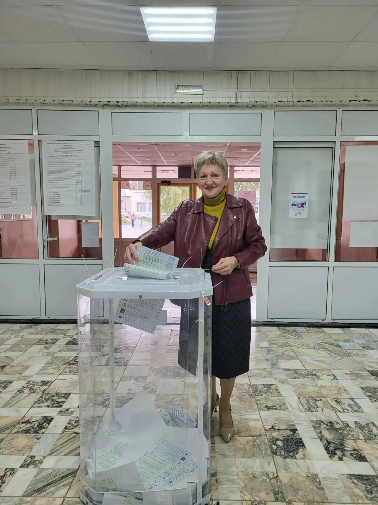 🎉 Готовимся ко Дню учителя: запускаем школьный флешмоб! 🎉