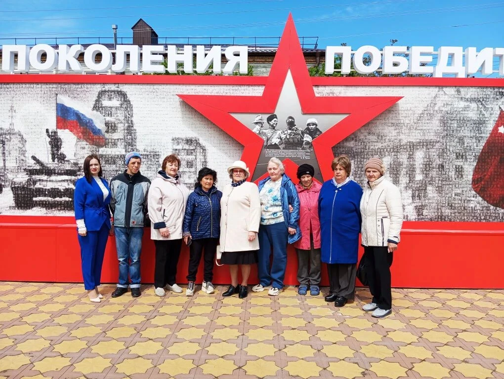 В преддверии Дня Победы получатели социальных услуг из отделений дневного пребывания це...