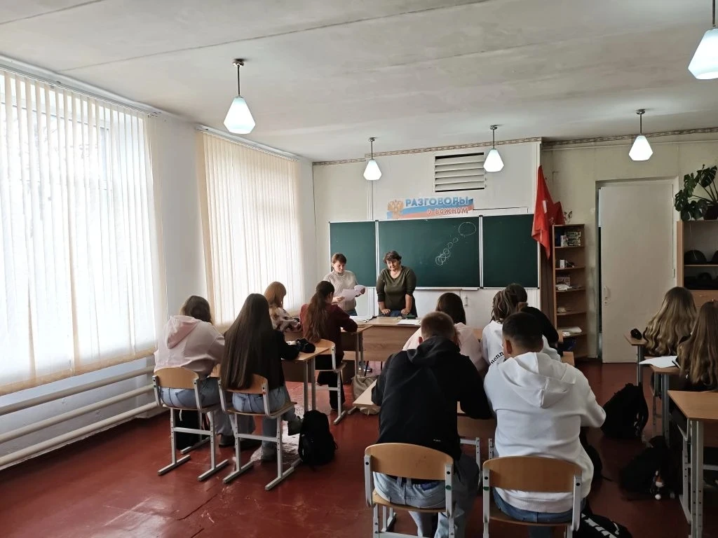 Вы- будущее страны, фундамент нашего гражданского общества.