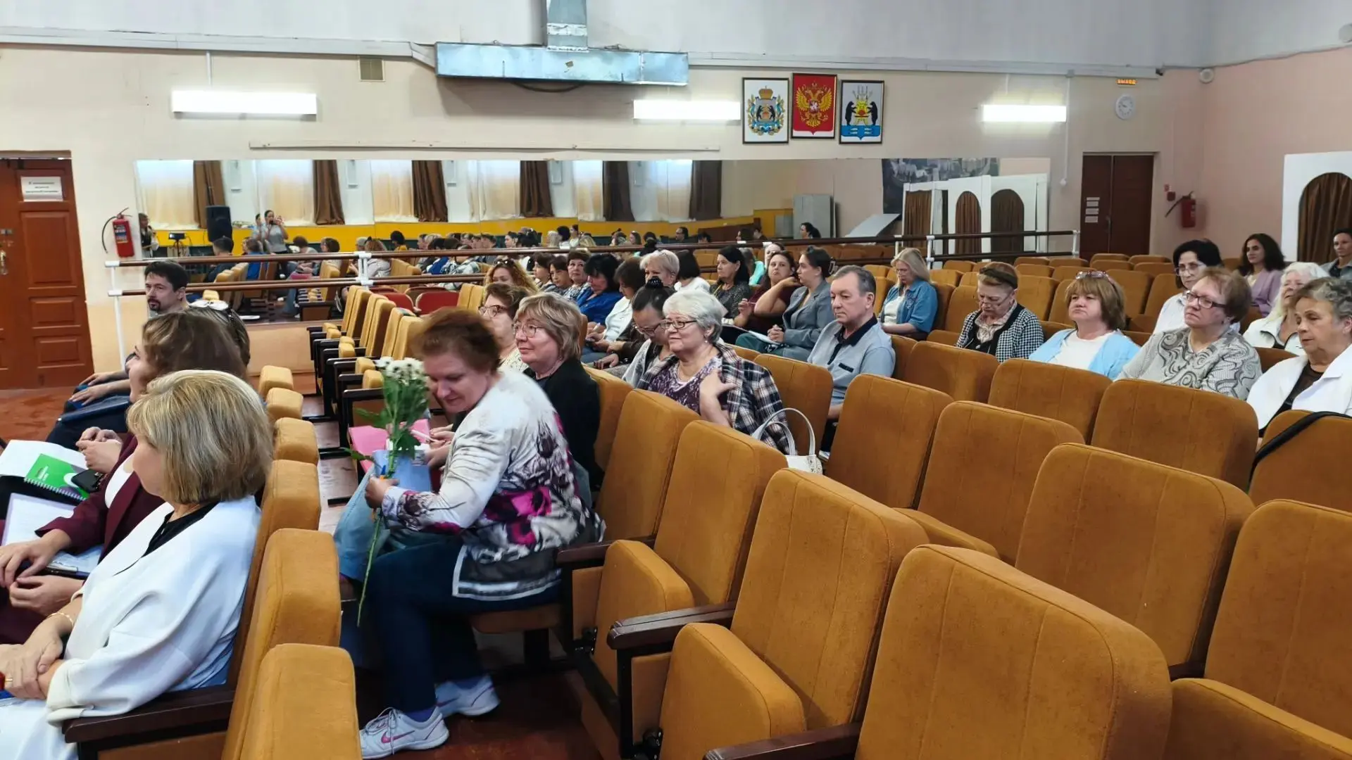 Установочный педагогический совет в школе №14: старт нового учебного года 🍂📚✨