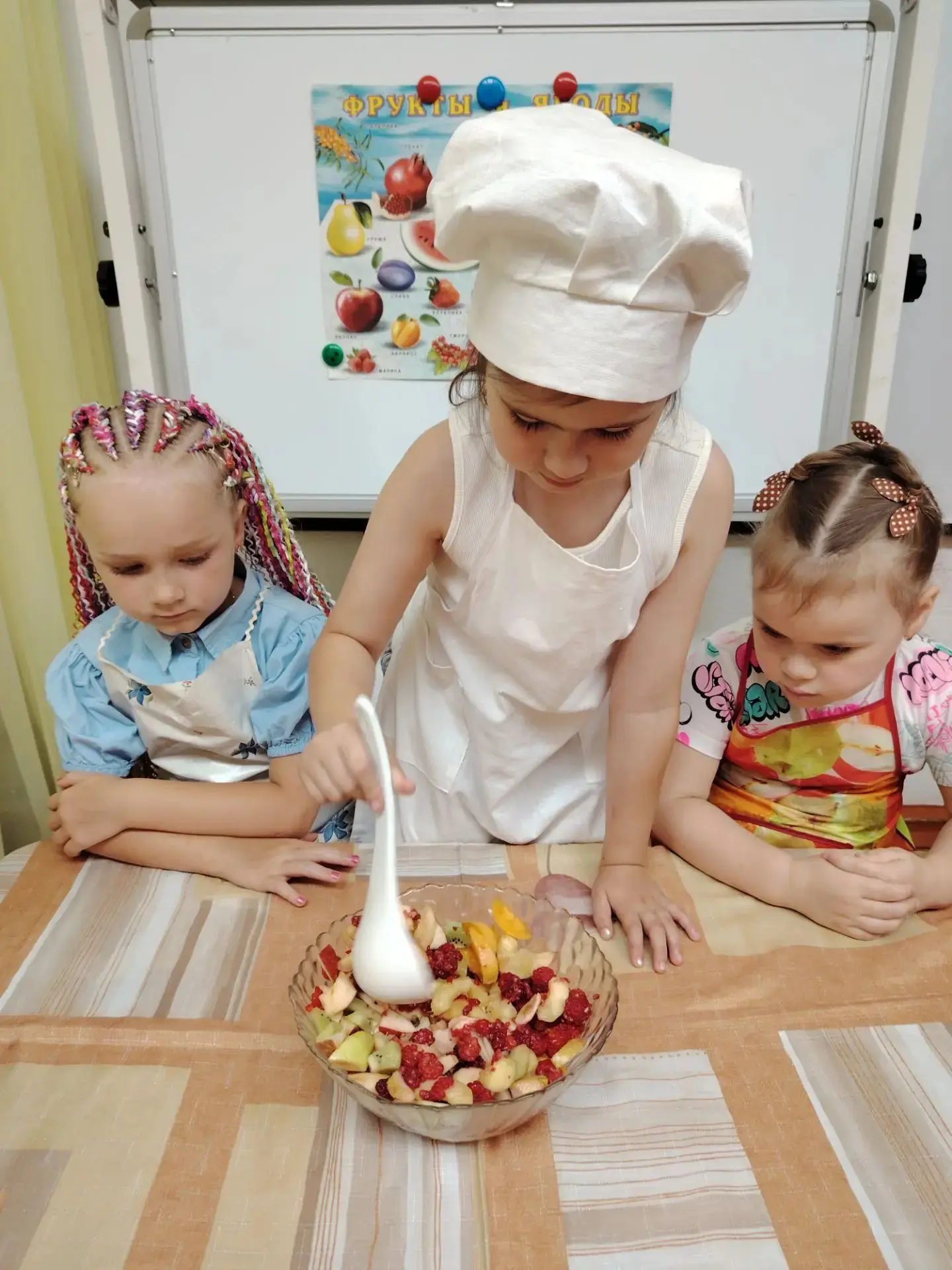 🍓 День фруктов: витаминный заряд и море позитива! 🍌