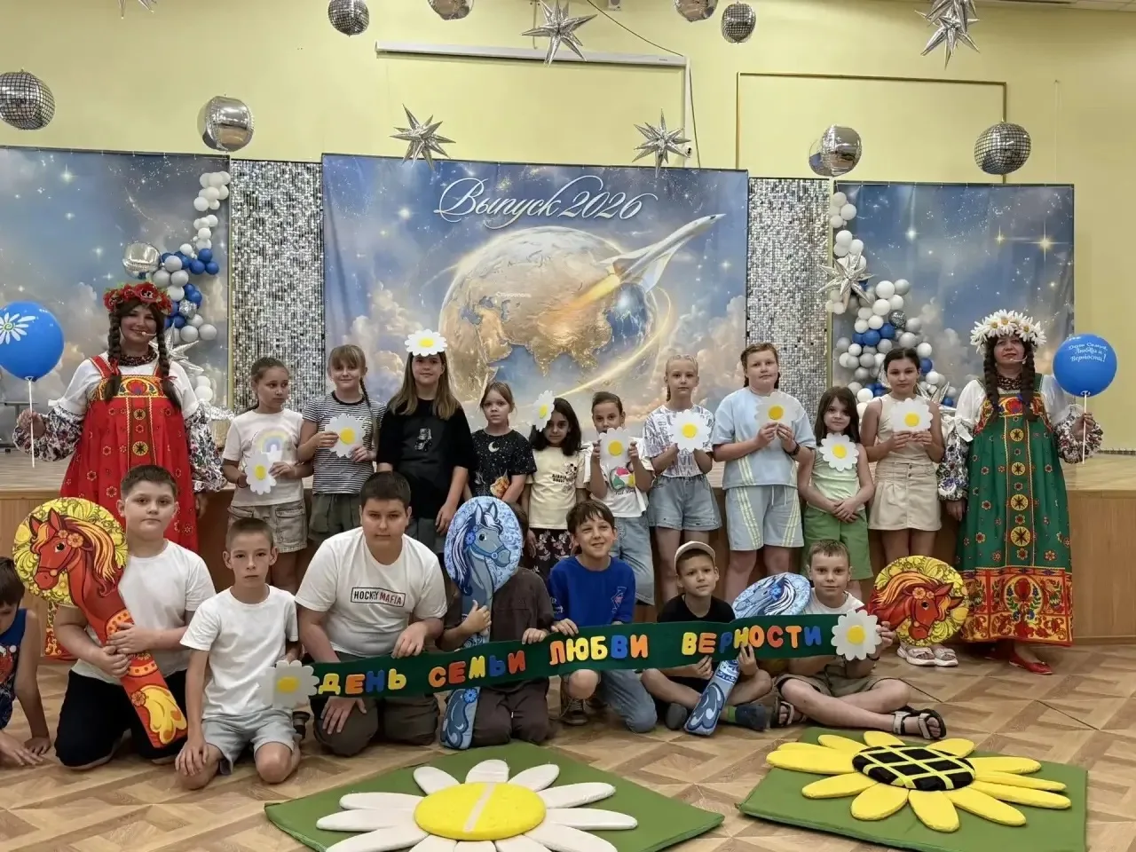 День семьи, любви и верности в нашем лагере!
Сегодня мы говорили о самом главном — о семье. О тех, к