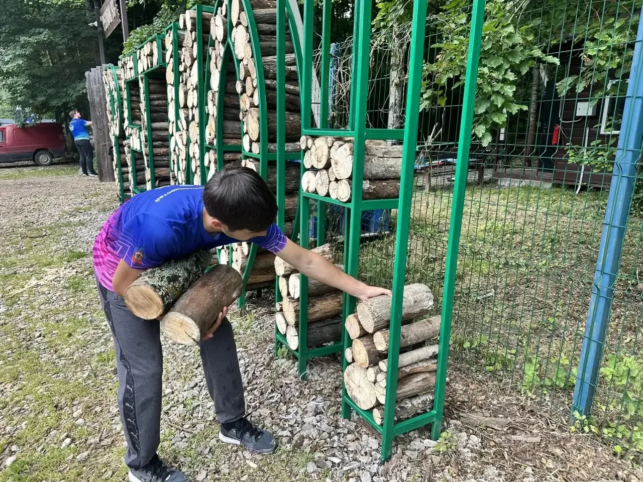 Сегодня делегация Гулькевичского района приняла участие в благоустройстве территории молодежного фор