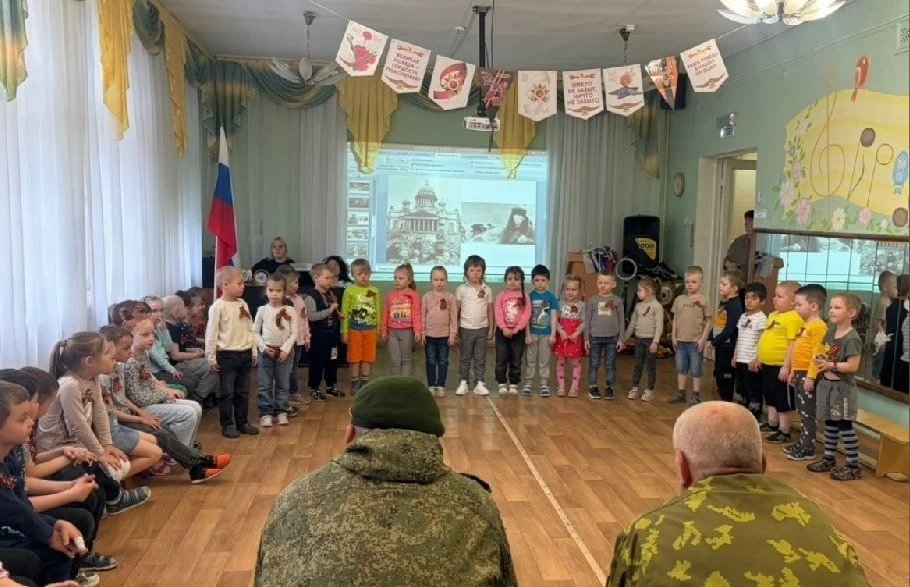 Эхо Победы🇷🇺 🚩Дошкольники образовательного комплекса «Перспектива» встречали светлый праздник творче