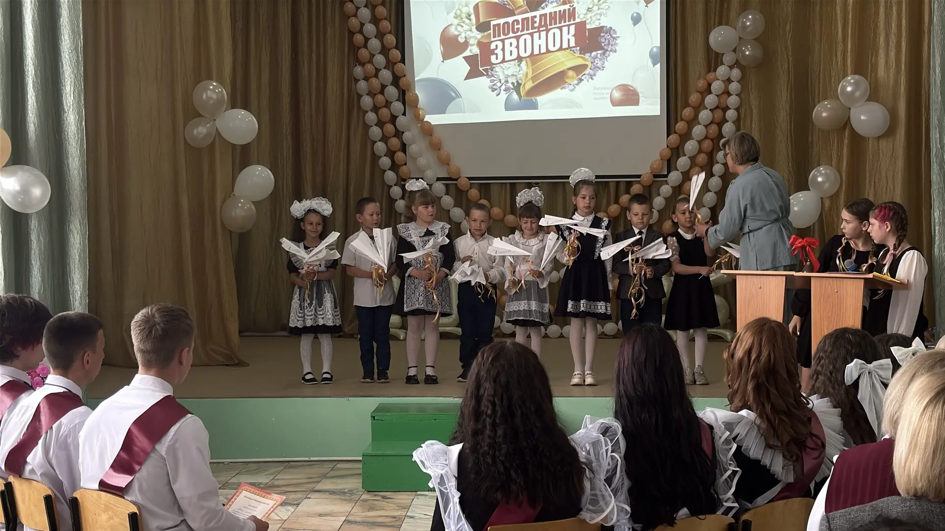 🌟 Последний звонок — 2026: как это было! 🌟

26 мая наша школа наполнилась смехом, слезами и морем 