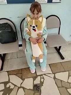 🙏🏼 Пострадавшая при атаке БПЛА школьница покинула больницу и готовится к реабилитации...