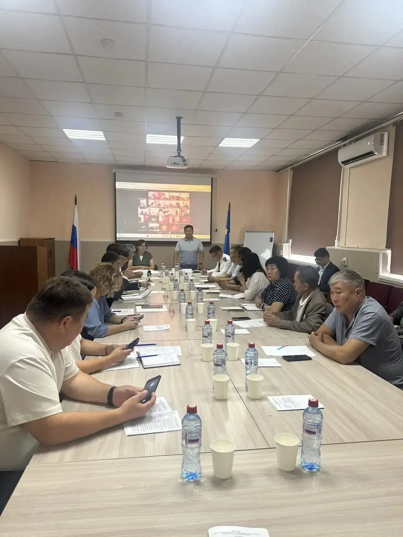 В Джидинском районе обсудили борьбу с бруцеллезом: диалог власти, науки и животноводов
29 июля 2026 