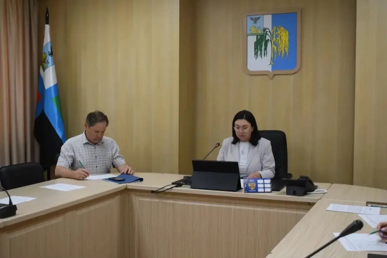 В Ивнянском муниципальном округе обсудили меры по повышению заработных плат и выводу их из «тени».
Н