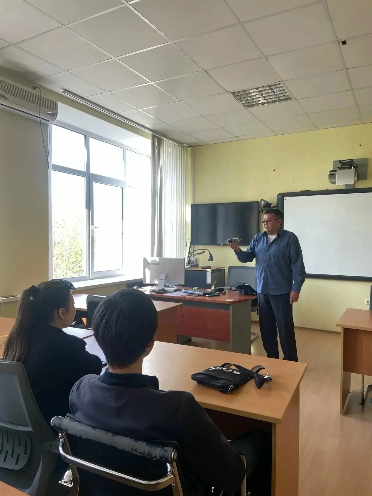 🎯Беспилотники — это больше, чем наука: новые возможности для студентов.   📌Сегодня в КалмГУ прошла в