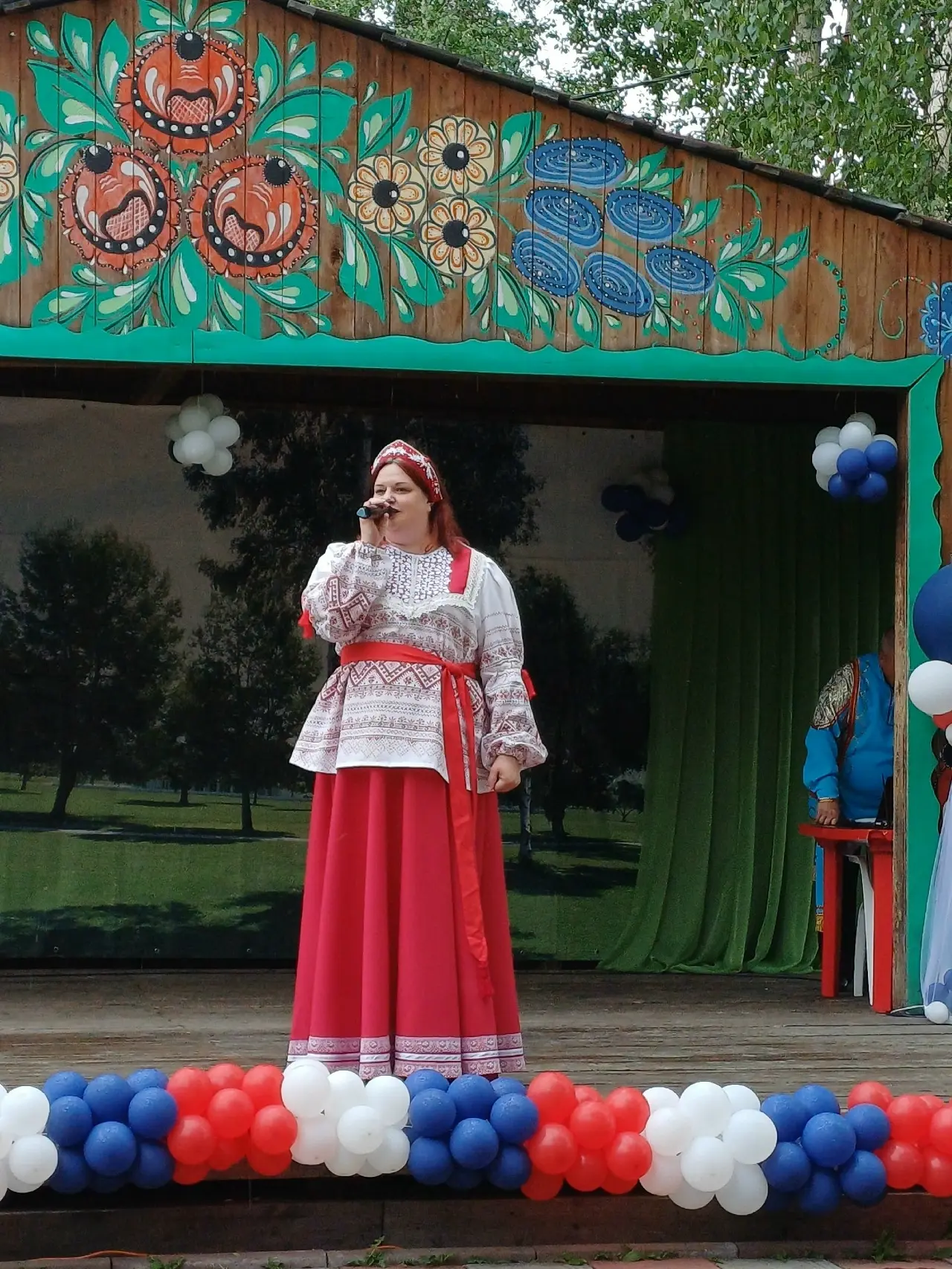 🎉 «Славься, русская земля»! Как прошёл праздничный концерт ко Дню России! 🎉

Сегодня в парке «Юбил