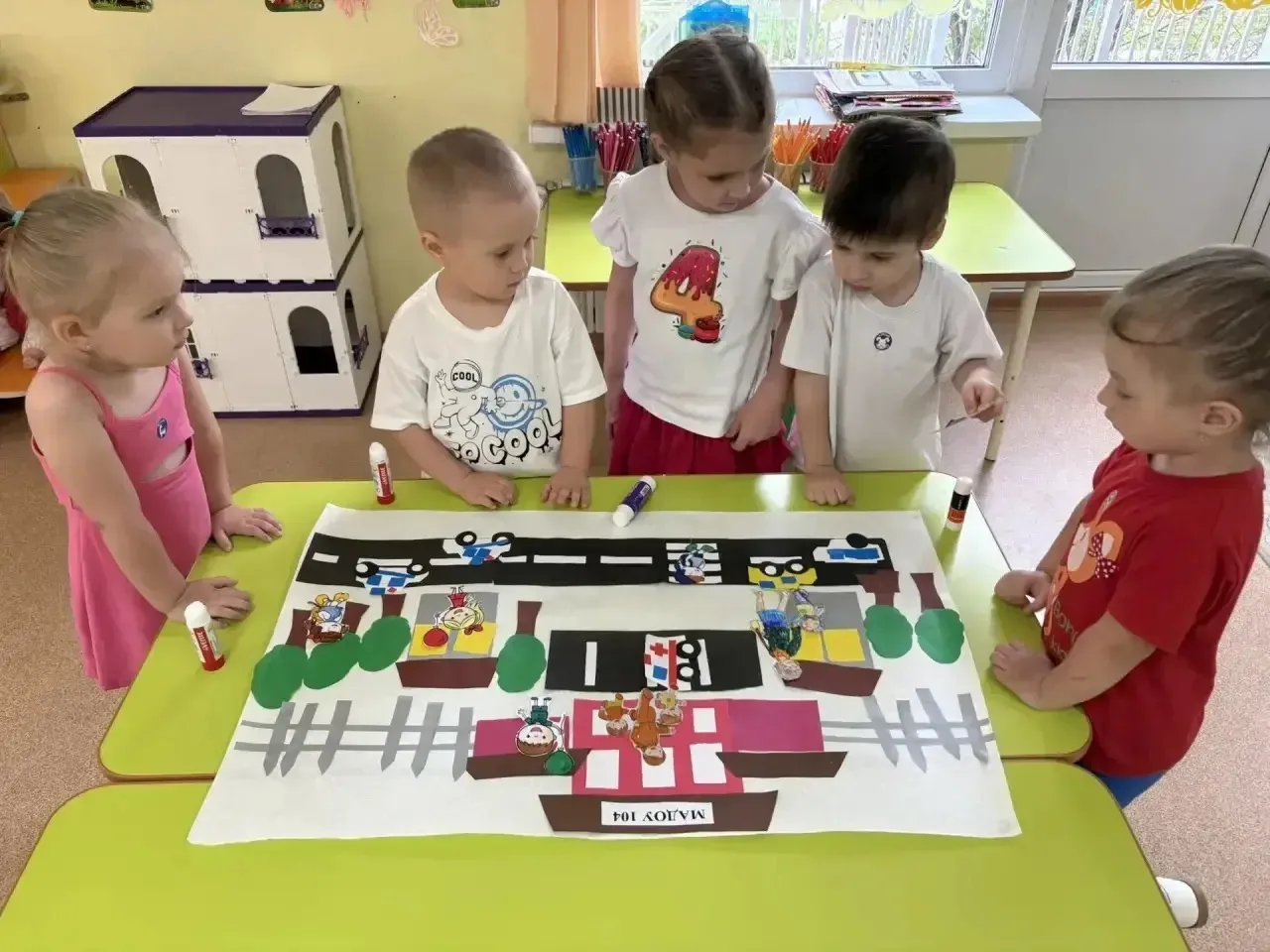 🏠 Маленькие строители большого дома.
«Детский сад — мой дом» — для детей второй младшей группы эти 