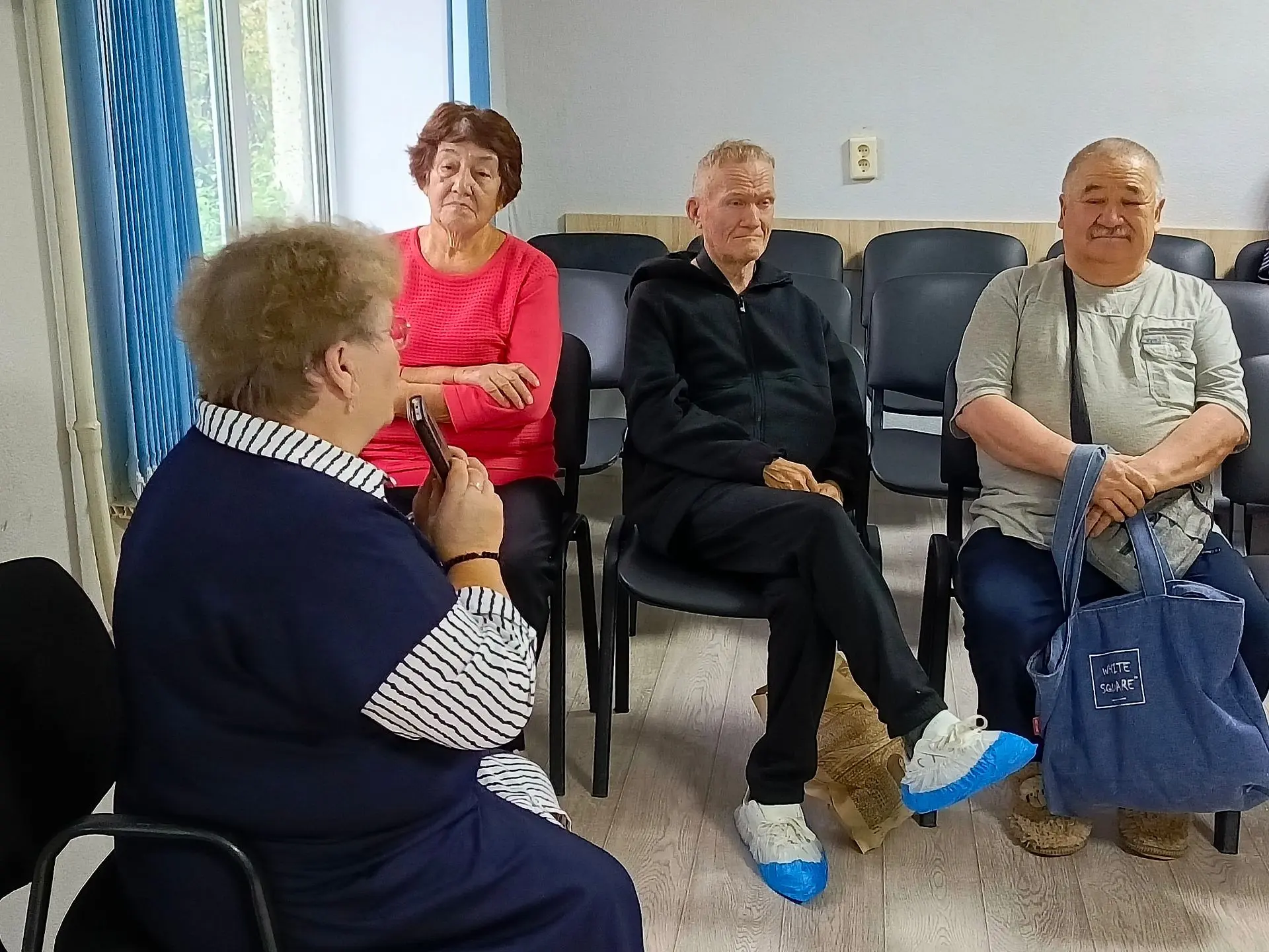Продолжая череду праздничных мероприятий, посвященных Дню пенсионера, наше отделение дн...