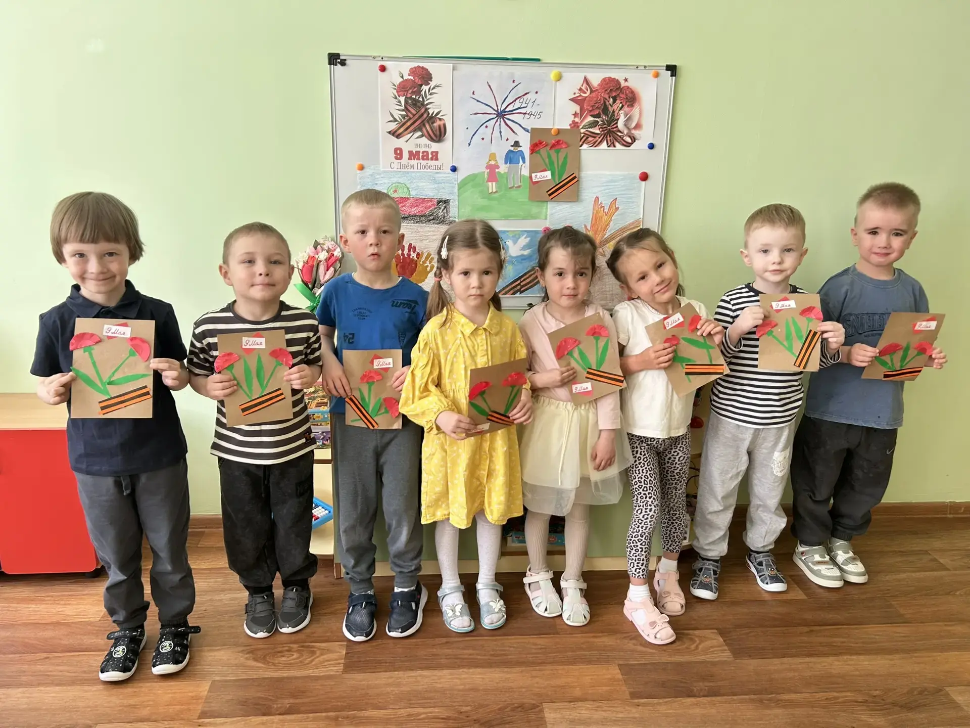 Творческие мастерские "Праздничный салют" ко Дню Победы прошли в группе "Почемучки" дет...