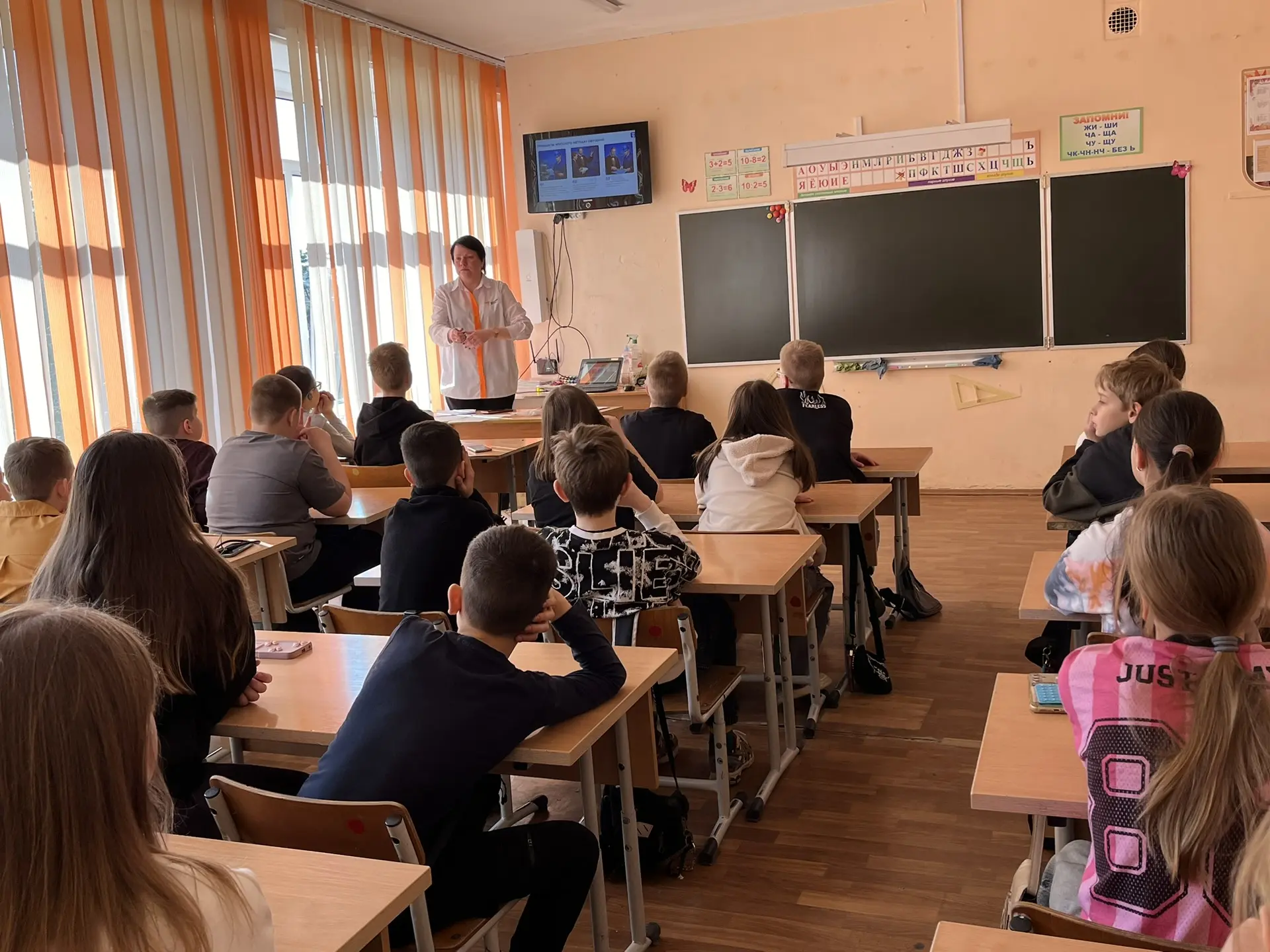 🚀 У нас в школе прошел классный час «Русская инженерная школа. Мы — инженеры!» — и это было по‑насто