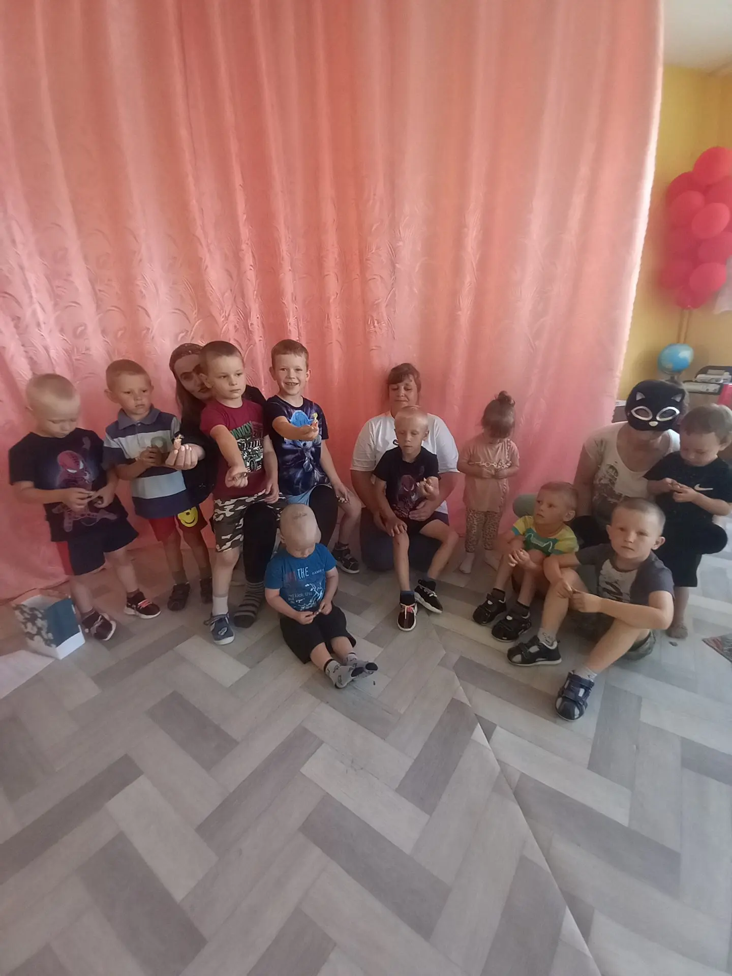24 июня в рамках сотрудничества с Саянским краеведческим музеем у нас в детском саду состоялось ярко