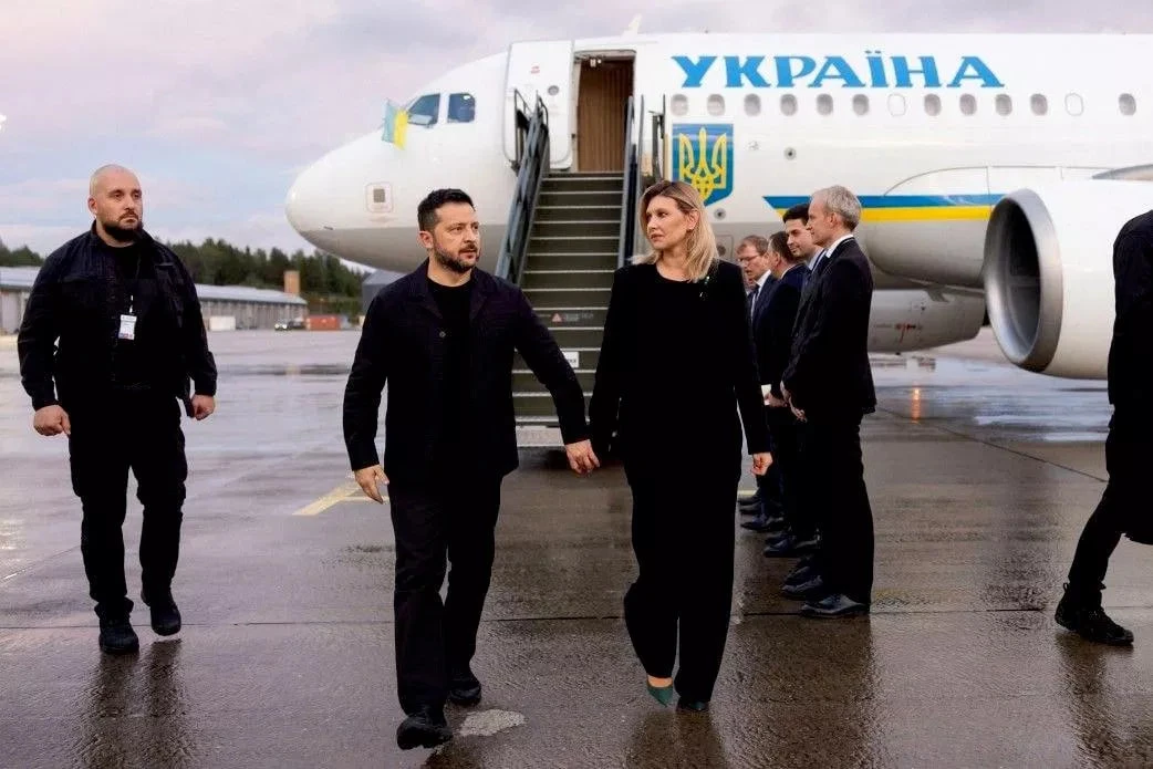 ❗️Самолёт Зеленского чуть не был сбит дроном при взлёте в Молдове, утверждает премьер Н...