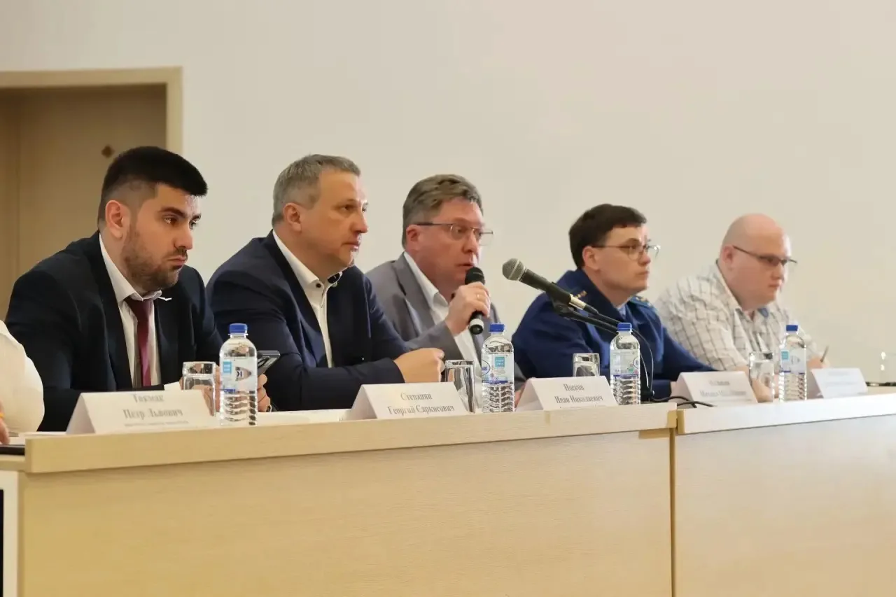 Прокуратура г. Самары держит на контроле подготовку к отопительному сезону 2026–2027 годов

Подробне