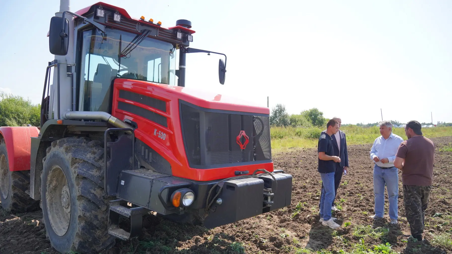 🚜 Аграрии Ивановской области обновляют машинно-тракторный парк благодаря государственной поддержке
