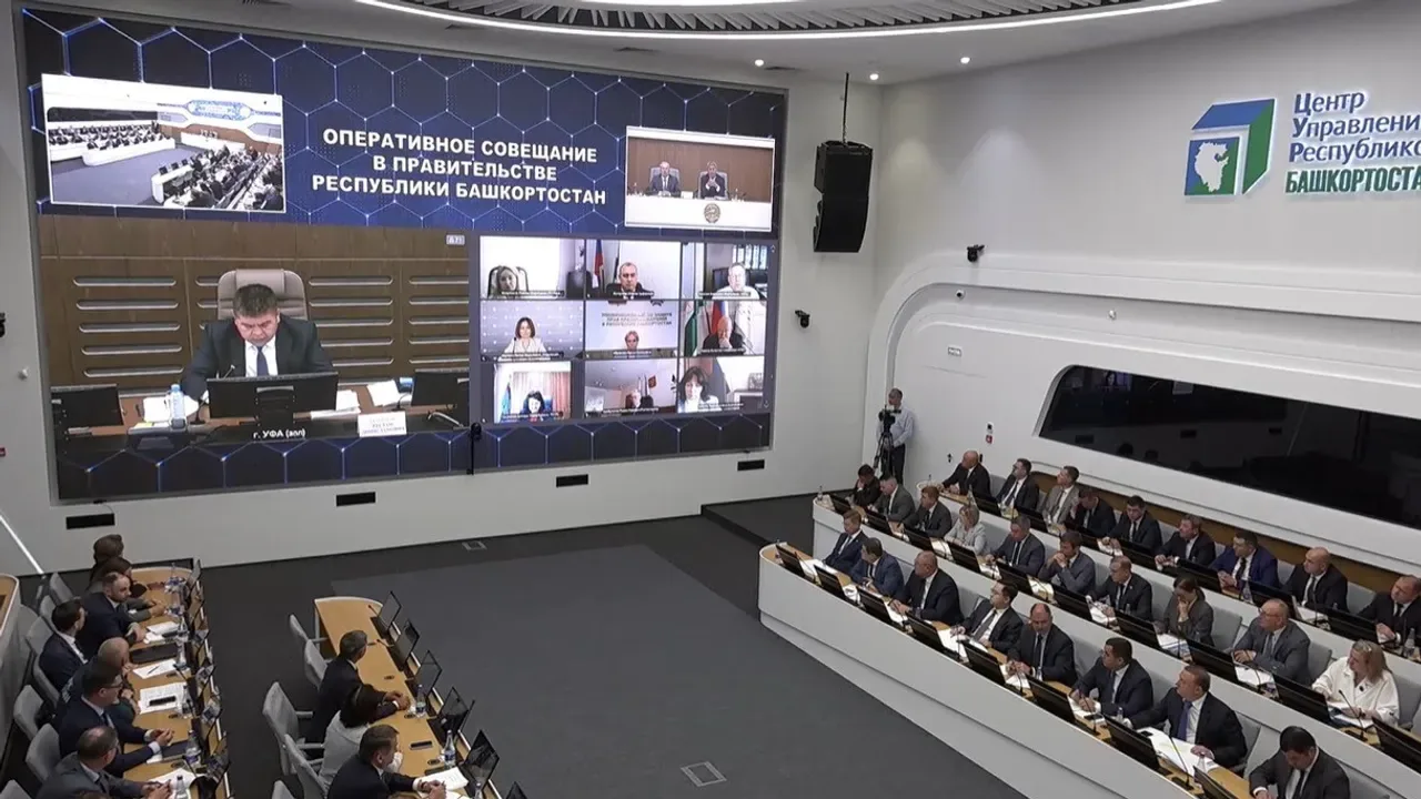 Пострадавший в Уфе от атаки БПЛА дом будет восстановлен до 31 октября

Об этом сегодня на оперативно