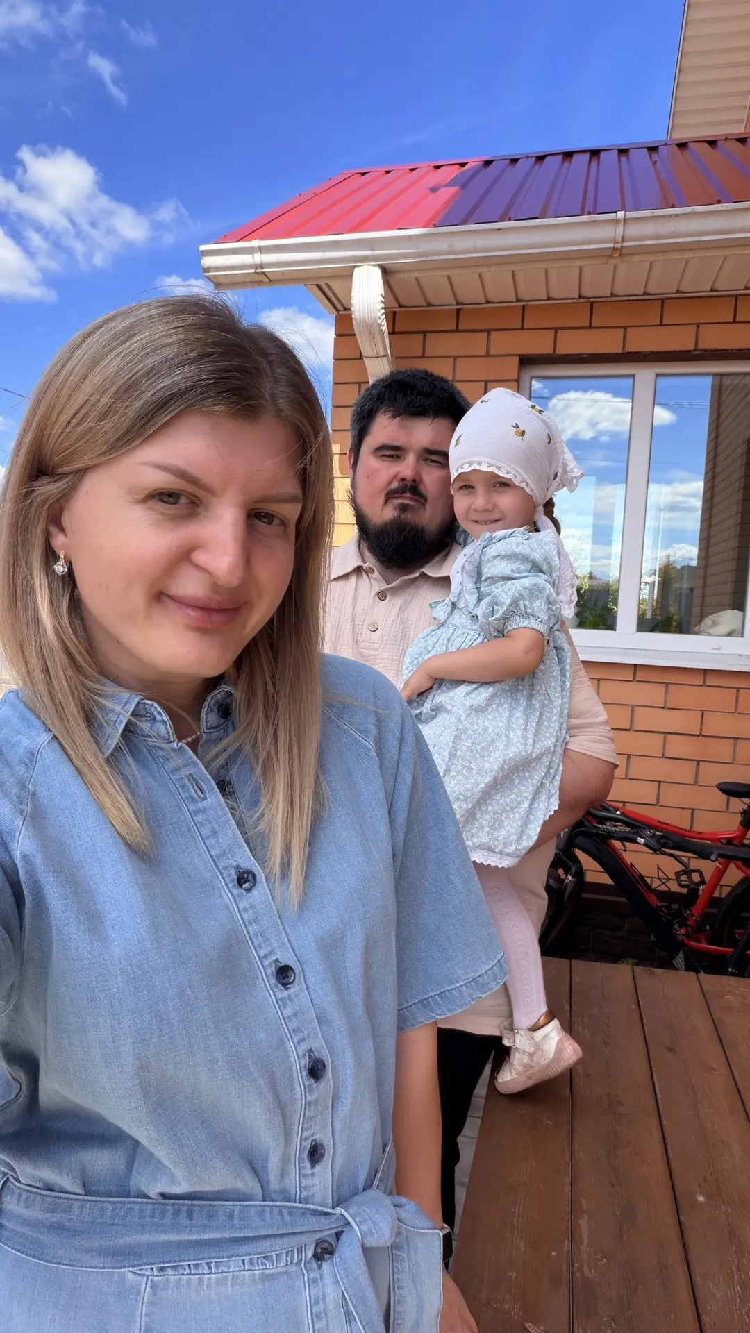Так🙂.

Чемоданы собраны, вода перекрыта и проверена, окна закрыты, собака досмотрена, игрушки и про