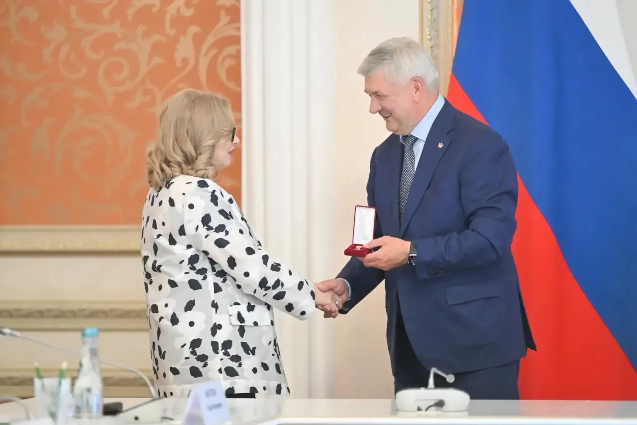 Сегодня знаменательный день рождения отмечает руководитель управления ЗАГС Воронежской области Марин