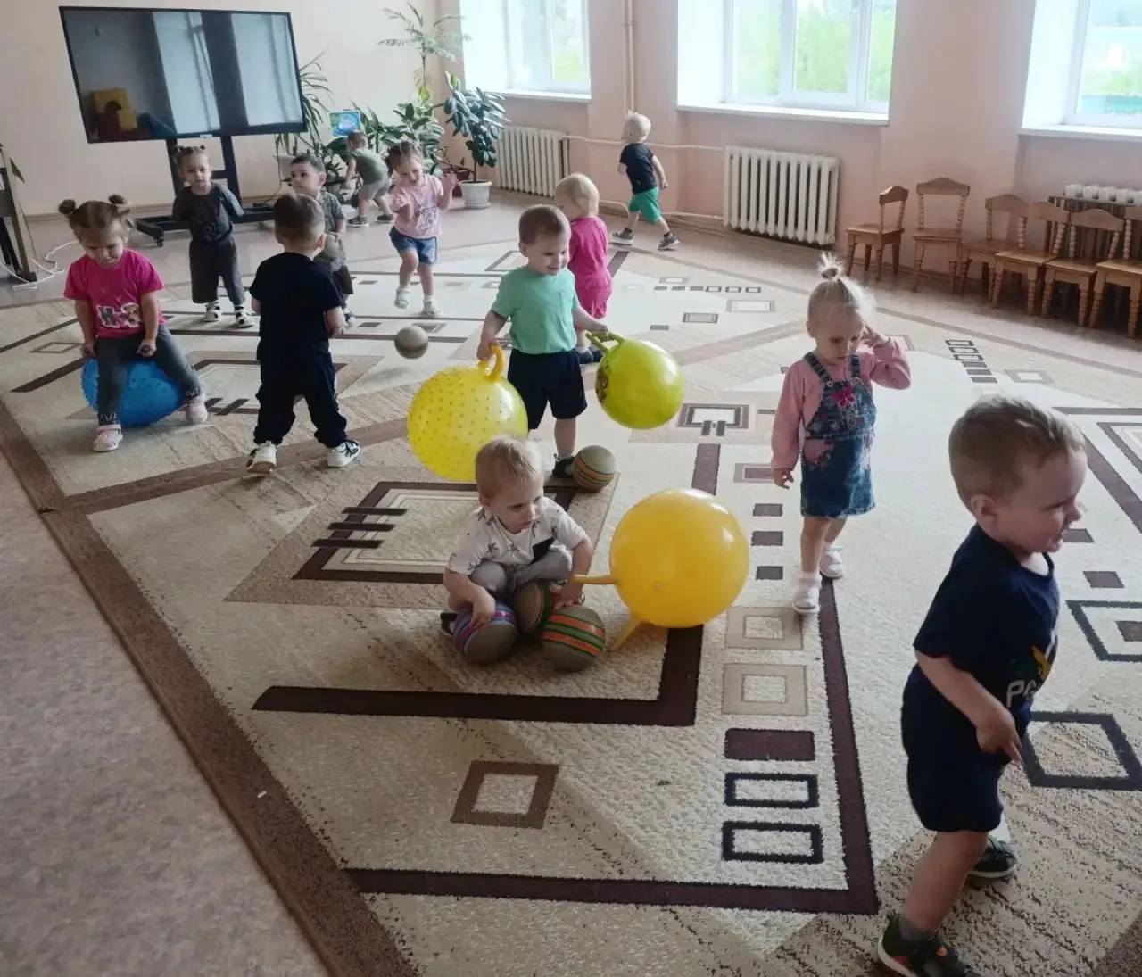 🌧️ ПРОГУЛКА В ДОЖДЛИВЫЙ ДЕНЕК 🌧️                                                                  