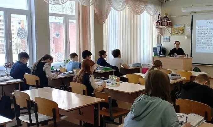 🌷 Поздравления от родителей в День школьного содружества.  "Школе я желаю процветания, чистых коридо