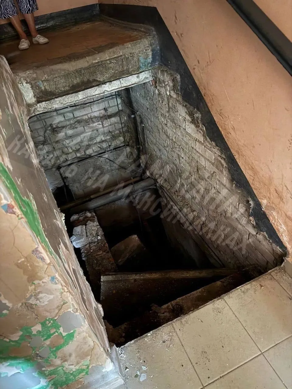😨 +1 фобия: В жилом доме на Ютазинской полностью обвалился лестничный проем — организо...