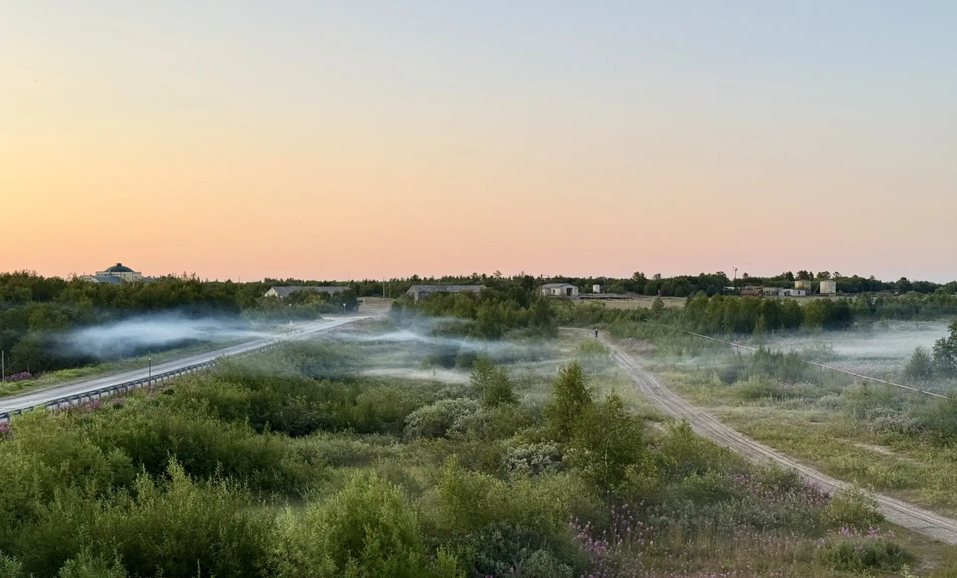 Небо - градиент, туман - вишня на торте воскресного вечера 🍒