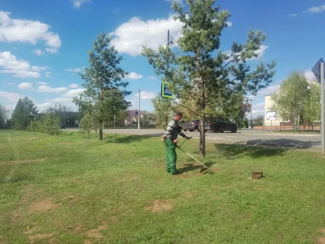 Павловка объединяется для доброго дела  📍На бульваре Молодёжном продолжается подготовка к важному со