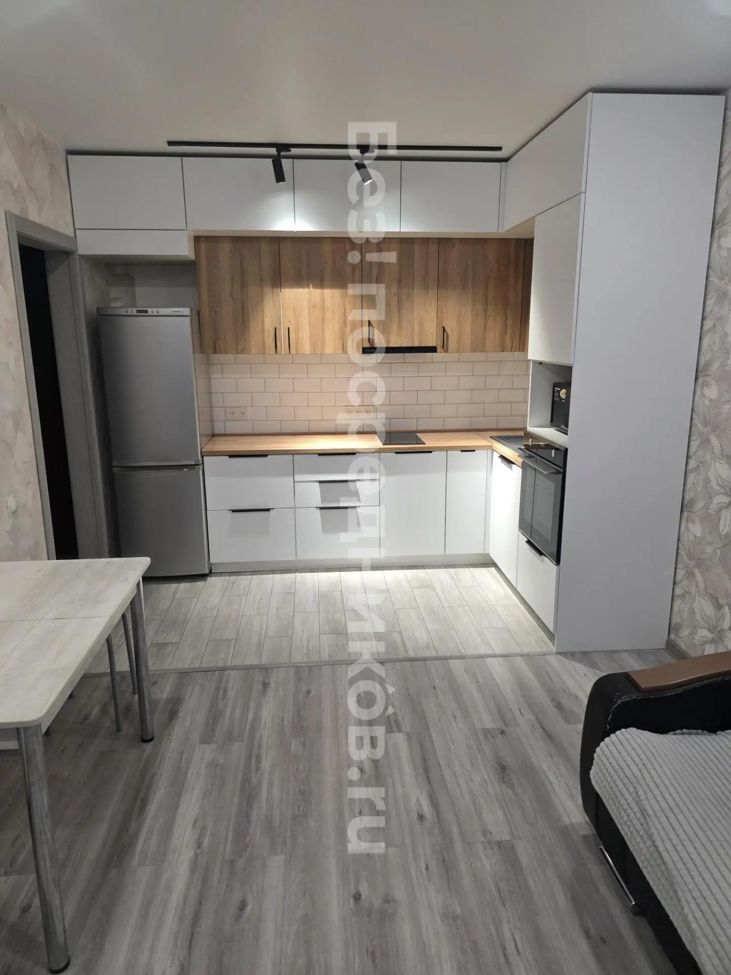 Сдам без посредников: 3-комнатная квартира, 60м² Цена: 40000 Адрес: Барнаул, Индустриальный р-н, Вла