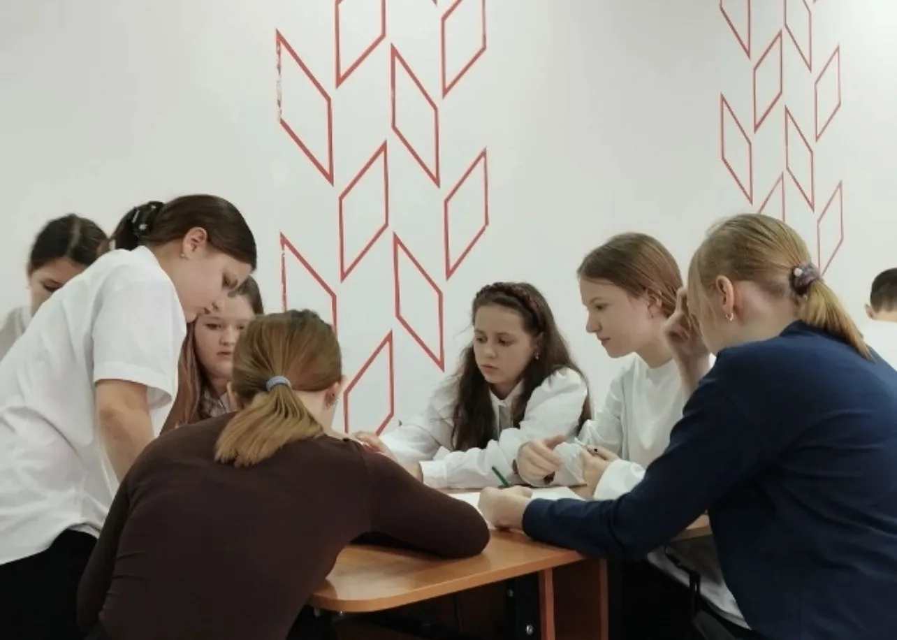 День без интернета глазами школьников💫  💥Накануне Международного дня без интернета семиклассники пер