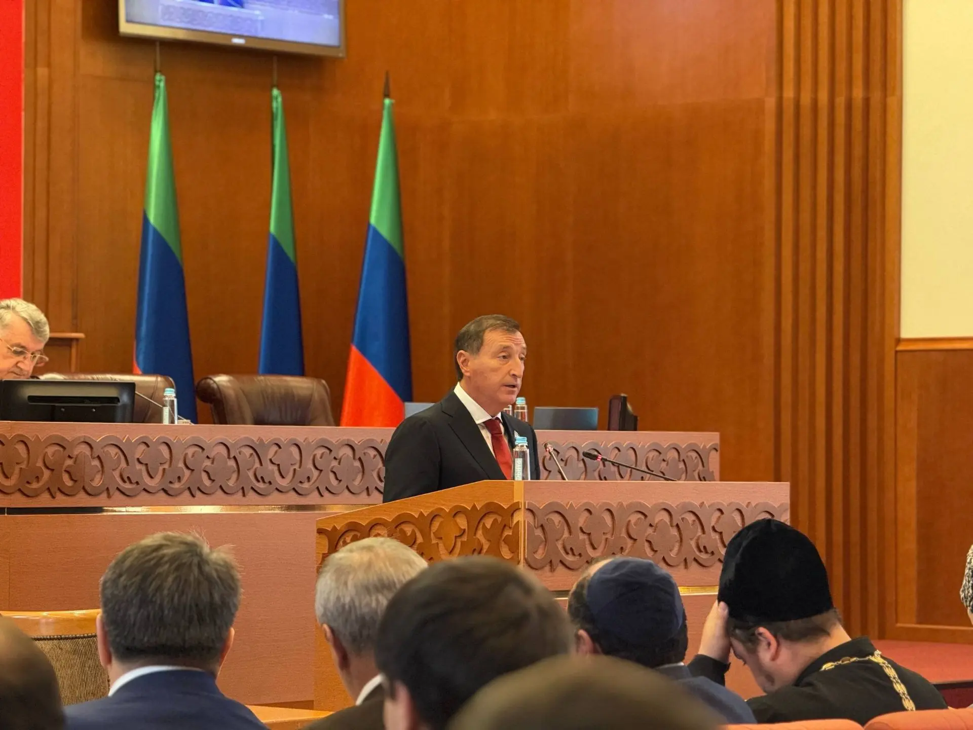 В Махачкале избран новый спикер: парламент Дагестана возглавил Заур Аскендеров