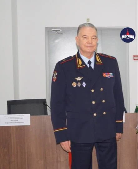 ⚡️Генерал-майора подмосковного МВД задержали за хищение служебного топлива — сотрудники...