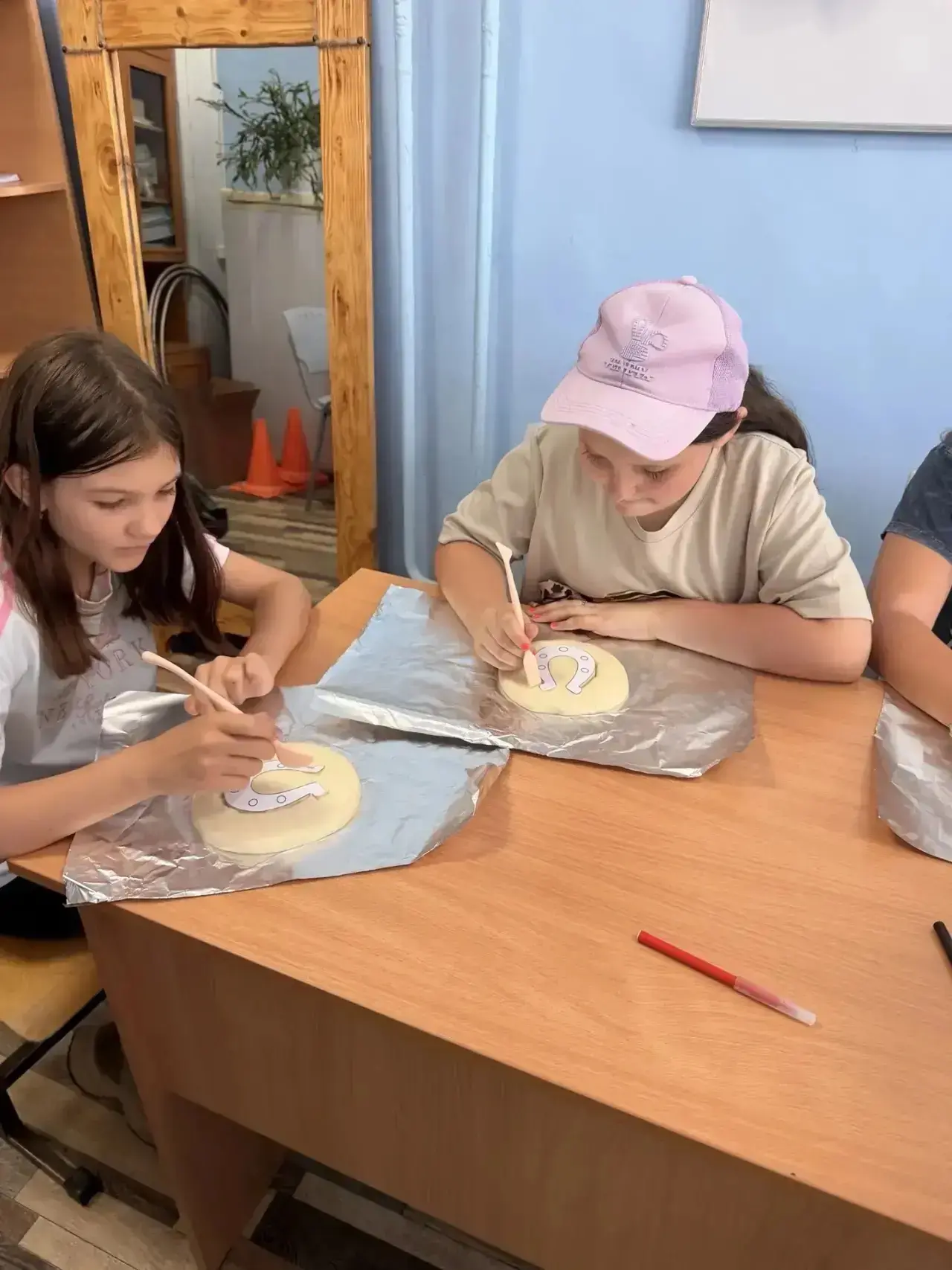 Казачья подкова на счастье ✨

В нашей казачьей школе педагог дополнительного образования Царевская А