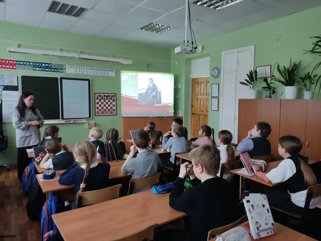 В 3 классах прошёл библиотечный урок, посвящённый одной из самых трогательных страниц истории Велико