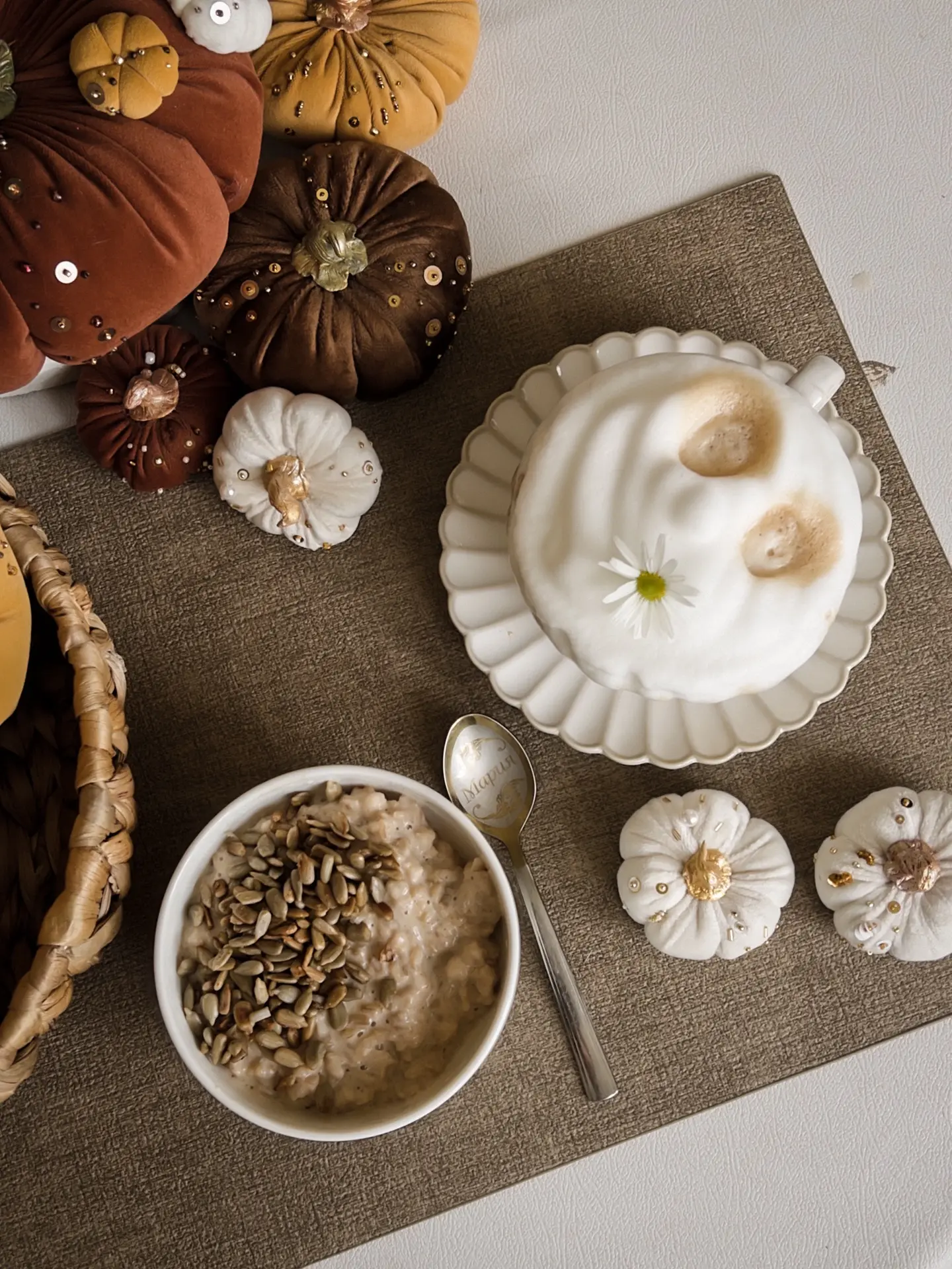 Ну что, hello October!