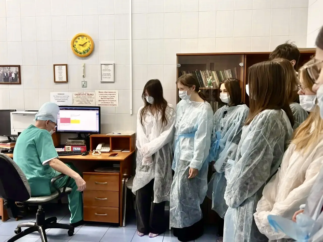 🏥 ПрофТур: знакомство с профессией врача  Наши девятиклассники побывали в ОГАУЗ «БСМП № 2» в рамках 