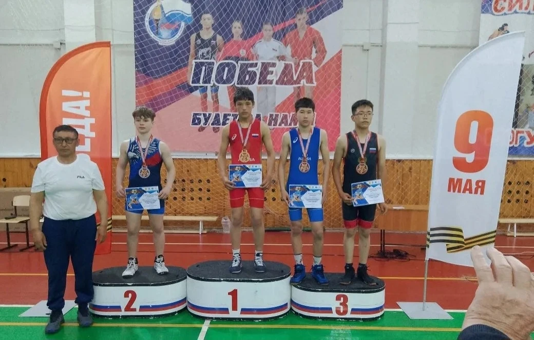 Наши борцы — на пьедестале почета!👏
С 7 по 9 мая в Горно-Алтайске прошел Межрегиональный турнир по 