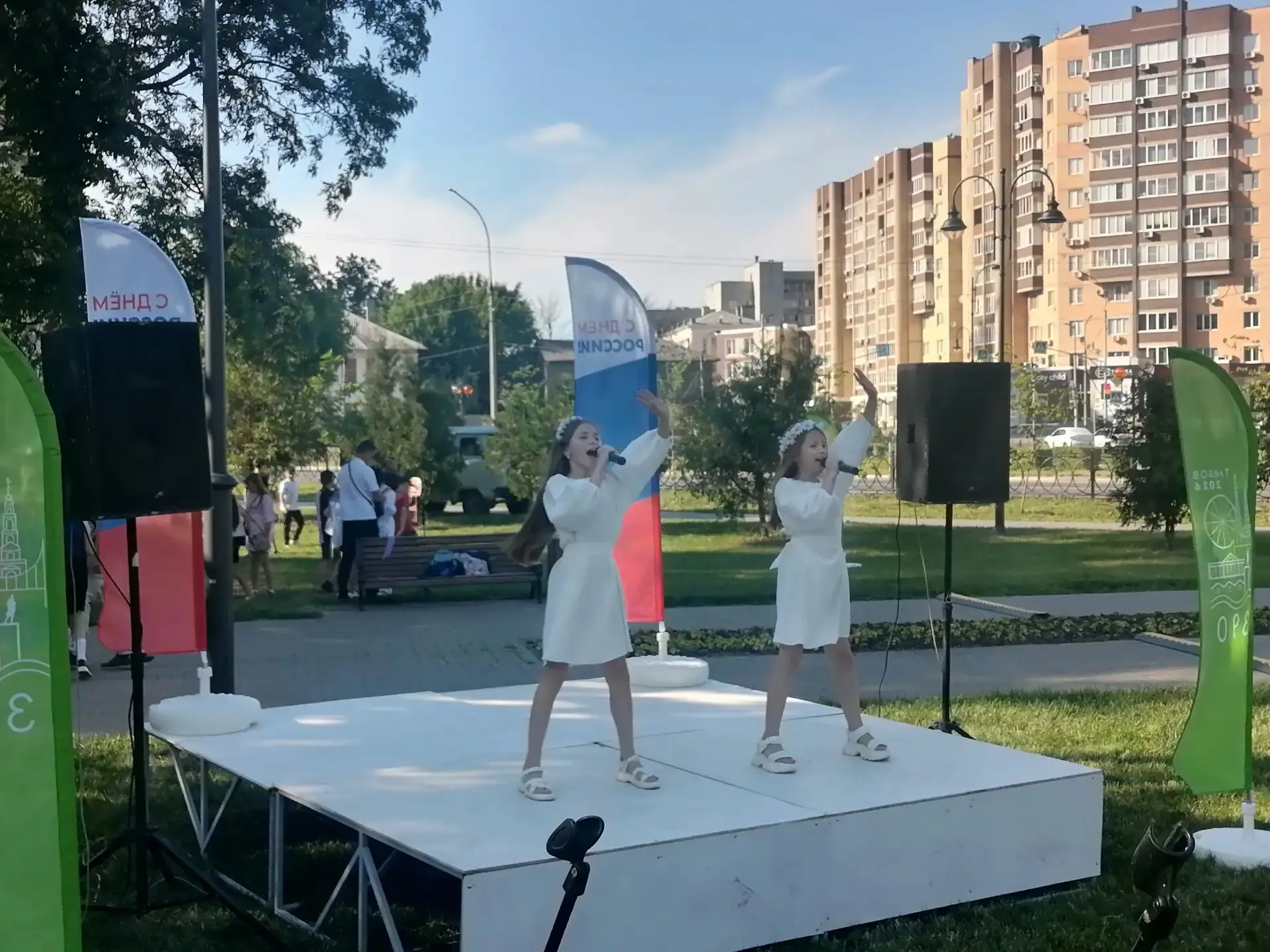 🇷🇺На Дне города в парке Боратынского выступали наши вокально одарённые девчонки! 💐 Кранина Валери