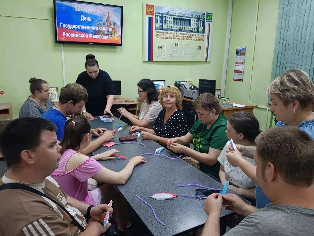 🇷🇺 19 августа в преддверии Дня Государственного флага Российской Федерации, для молод...