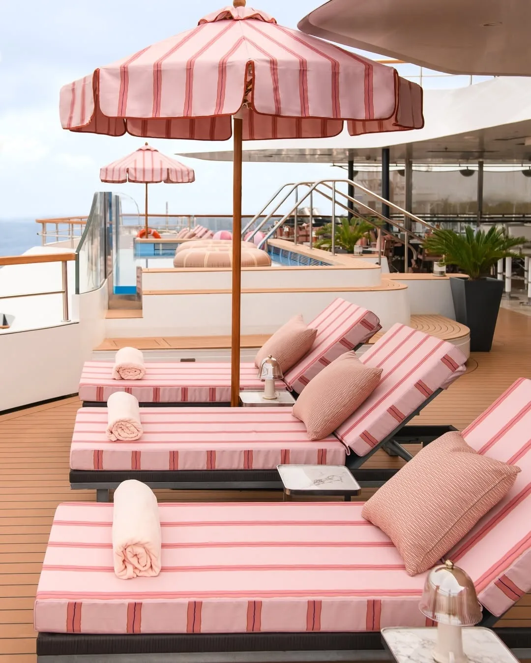 Желание дня: освежиться на лайнере Ritz Yacht Collection, где итальянцы-затейники из Gi...