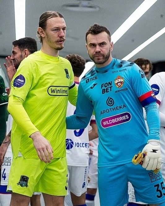 🧤❌ «Акинфеев не лучший вратарь России» 

🎙️ Матвей Сафонов:

«В какой-то момент я бы назвал Акинфе