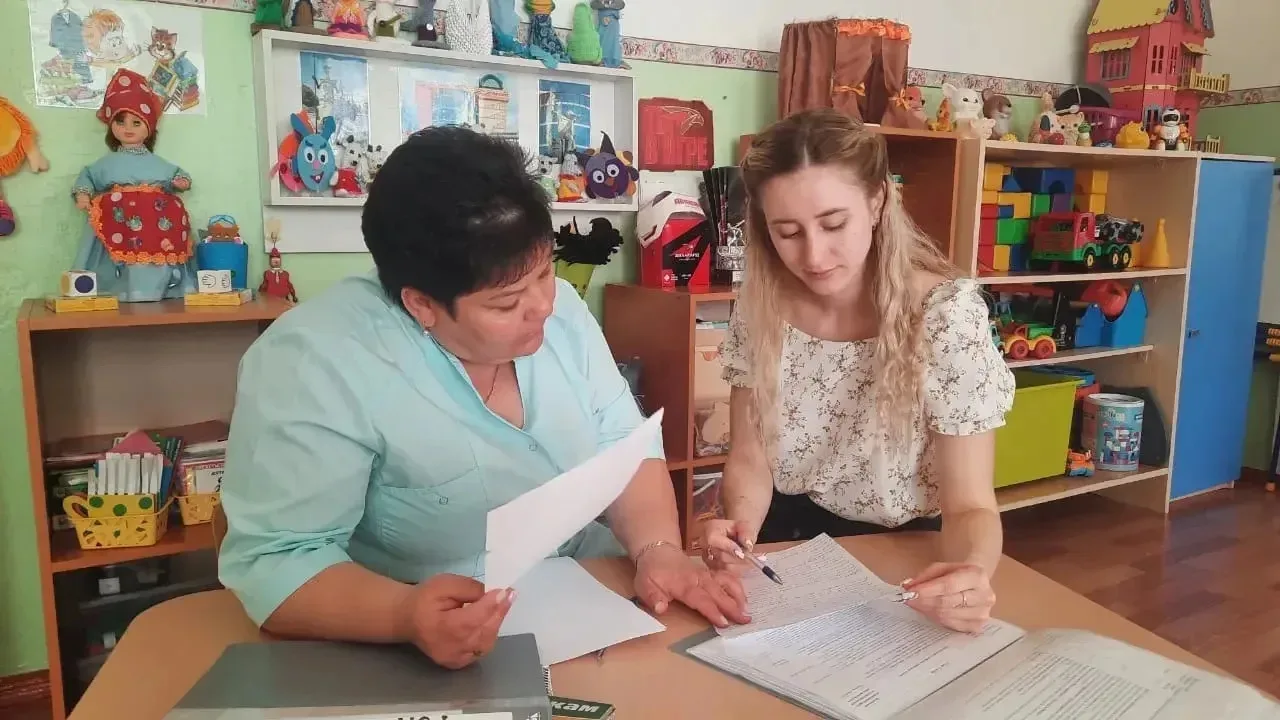 Педагог-наставник Конюхова Светлана Леонидовна совместно с молодым педагогом Пикало Дар...