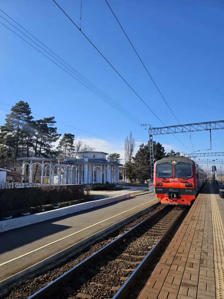 Сегодня мы с моей младшей дочкой Томой ( 4 года) решили классно провести первый день ве...