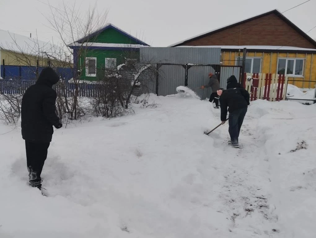 Забота о семьях защитников Родины: Волонтёры в деле Наши добровольцы из волонтёрского отряда «Мы – в