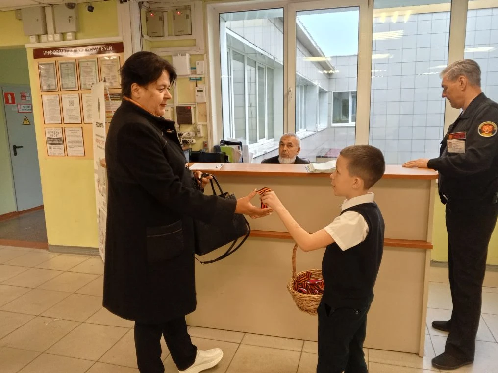 В Гимназии 2 по инициативе советников директора по воспитанию Козлова А.В и Николенко Д.А сегодня пр